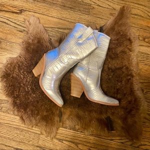 Brand New Silver Metallic Cowgirl Boots